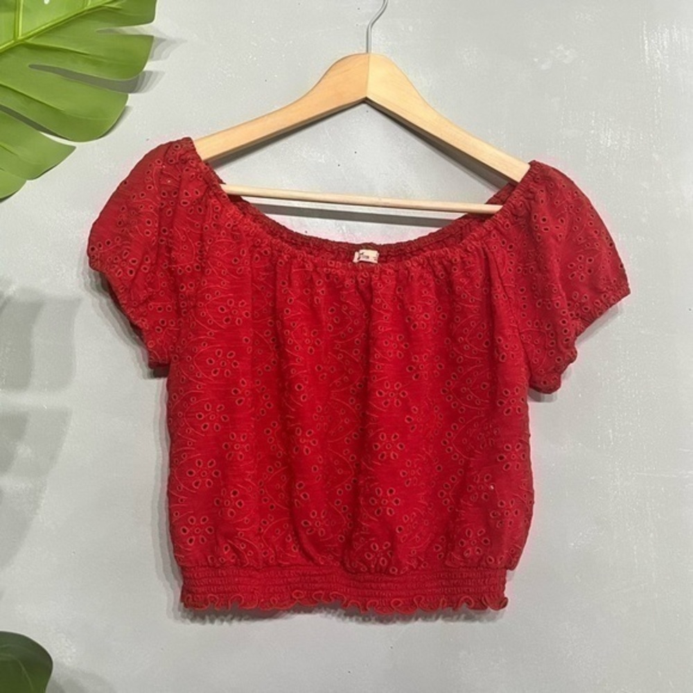 3/$30 _  HOLLISTER | boho cottagecore red blouse eyelet crop top - small